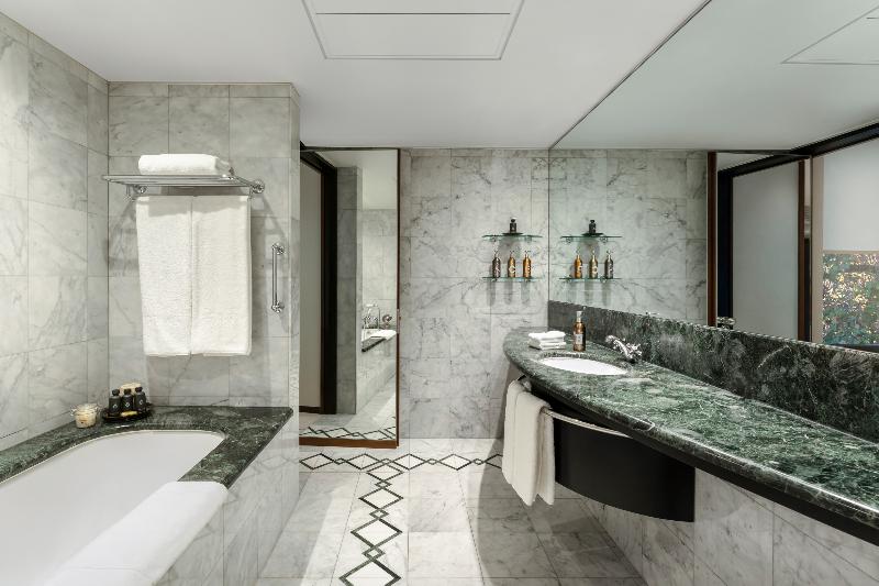 스탠다드 룸, Como The Halkin