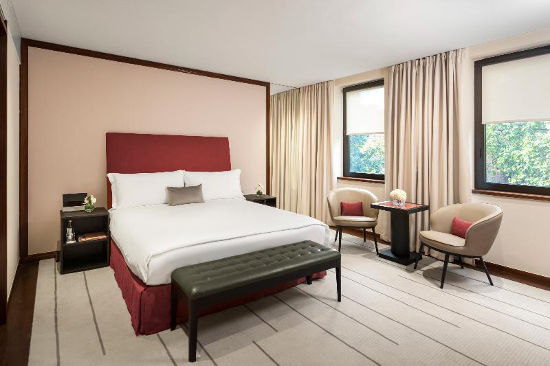 스탠다드 룸, Como The Halkin