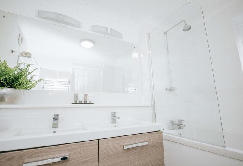 スイート, Flackley Ash Country House