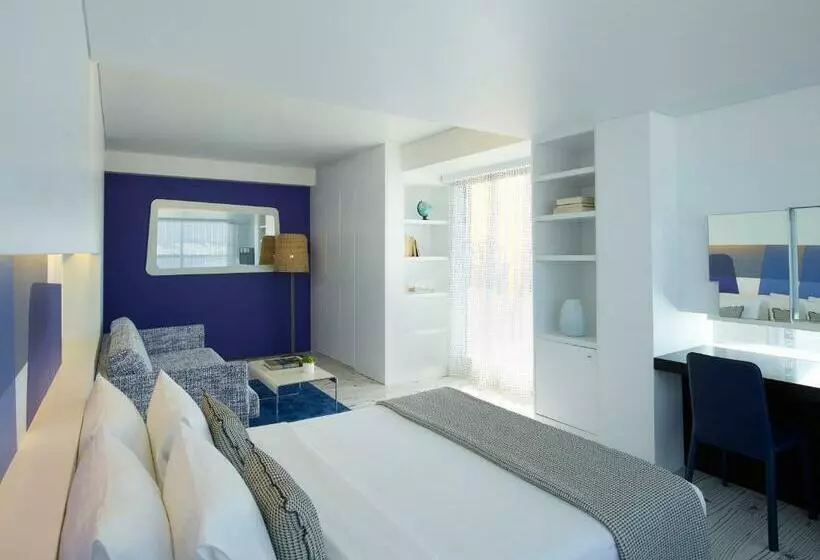 Chambre Executive, Fresh