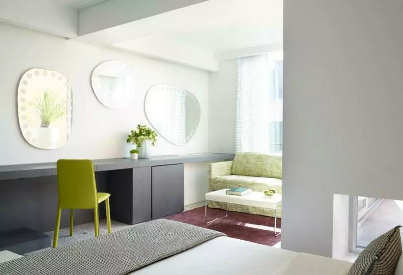 Chambre Executive, Fresh
