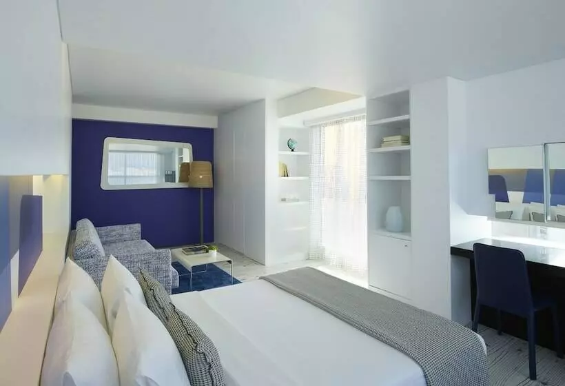Chambre Executive, Fresh