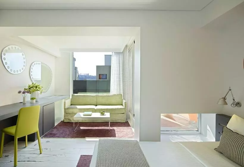 Chambre Executive, Fresh