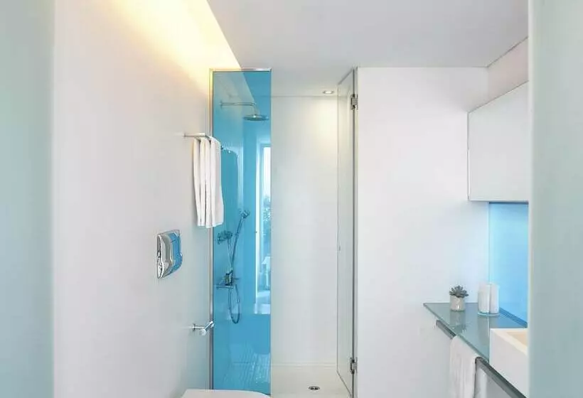 Chambre Executive, Fresh