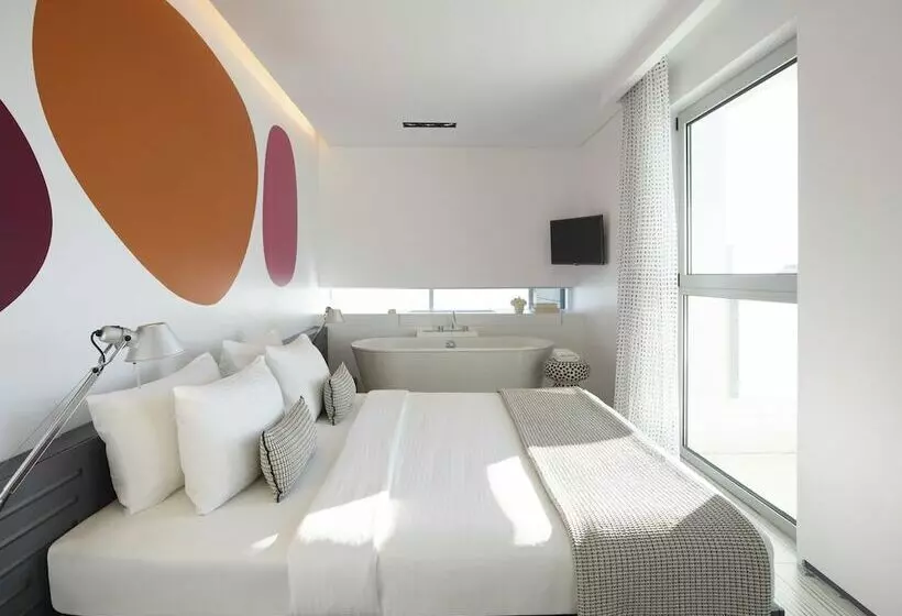 Suite, Fresh