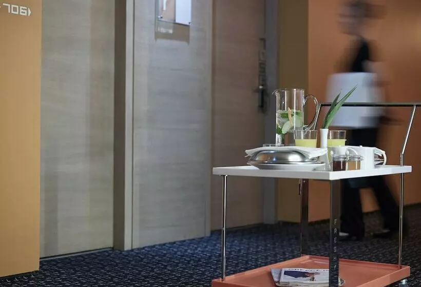 Suite, Fresh