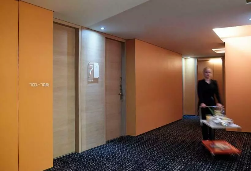 Chambre Standard Communicante, Fresh