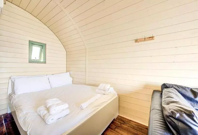 Mökki 1 Makuuhuone, Onich Hotel & Lochside Beach Pods