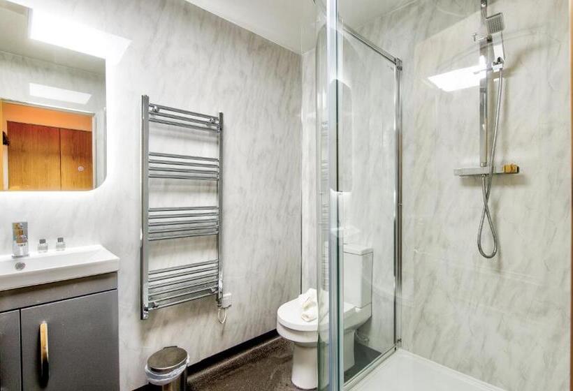 غرفة ديلوكس مطلّة علي البحر مزوَّدة بشُرفة, Onich Hotel & Lochside Beach Pods