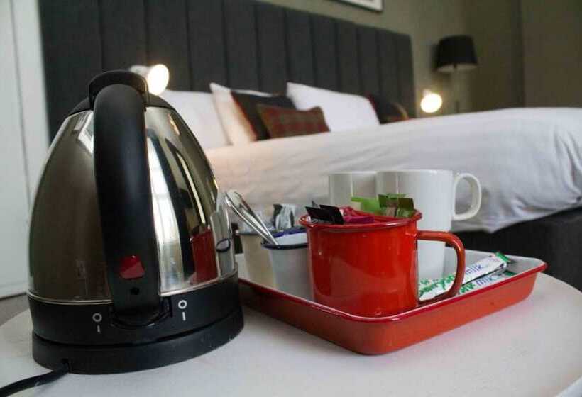 Quarto Familiar, Peebles Hydro