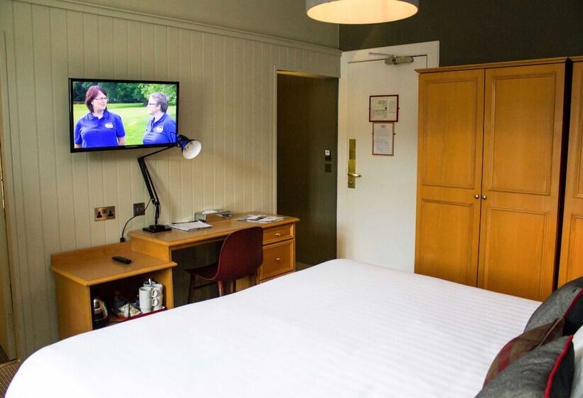 חדר משפחתי, Peebles Hydro