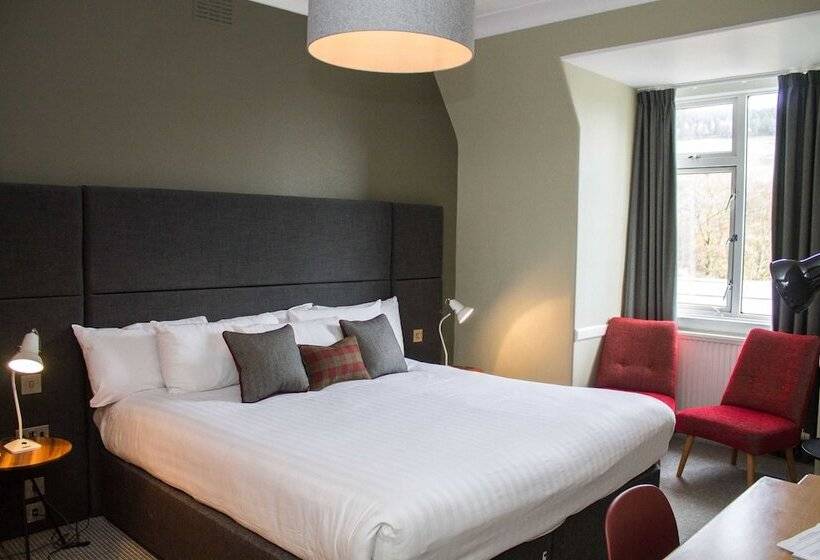 Quarto Familiar, Peebles Hydro