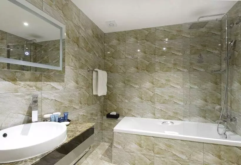 スイート, Ramada By Wyndham Birmingham Solihull
