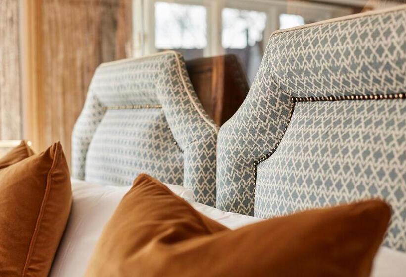 디럭스 룸 킹사이즈 침대, The Angel Inn, Stoke By Nayland