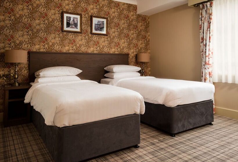 Номер Стандарт, The Dean Court