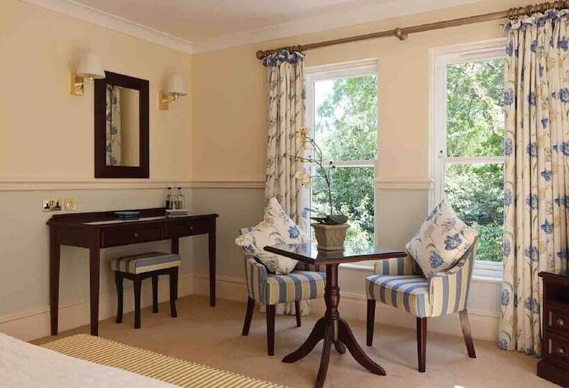 غرفة قياسية, The Dower House