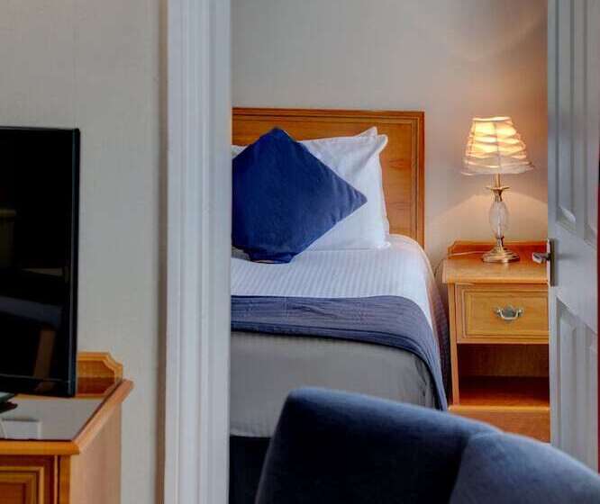 スタンダードルーム, New Continental Hotel; Sure Hotel Collection By Best Western