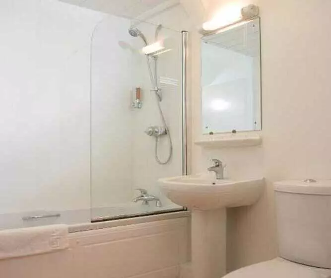 ベーシックルーム, New Continental Hotel; Sure Hotel Collection By Best Western