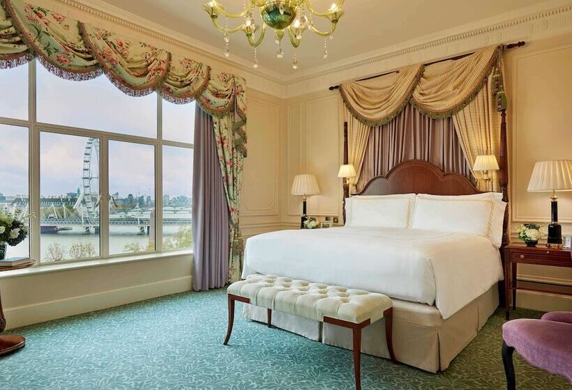 Люкс Вид на Реку, The Savoy