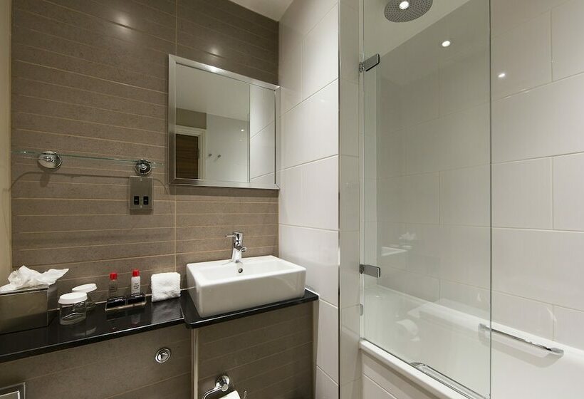 Номер Стандарт, Thistle London Piccadilly