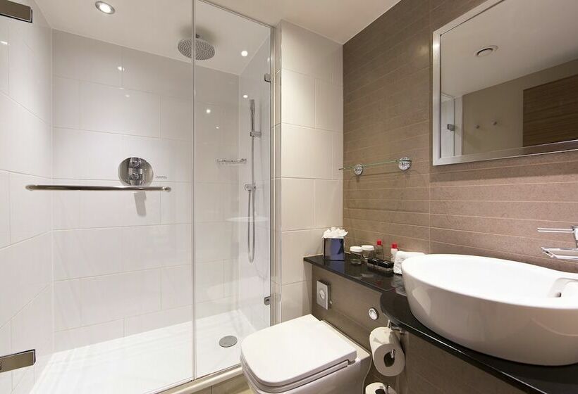 Номер Стандарт, Thistle London Piccadilly