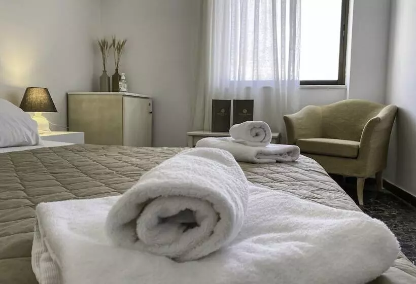 Economy Triple Room, Aeolos Bay Tinos