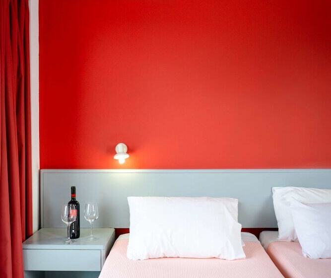 חדר סטנדרט, Als