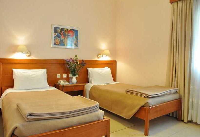 Номер Стандарт Трехместный, Bretagne