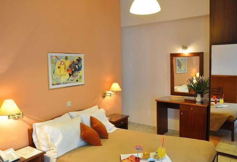 Номер Стандарт Трехместный, Bretagne