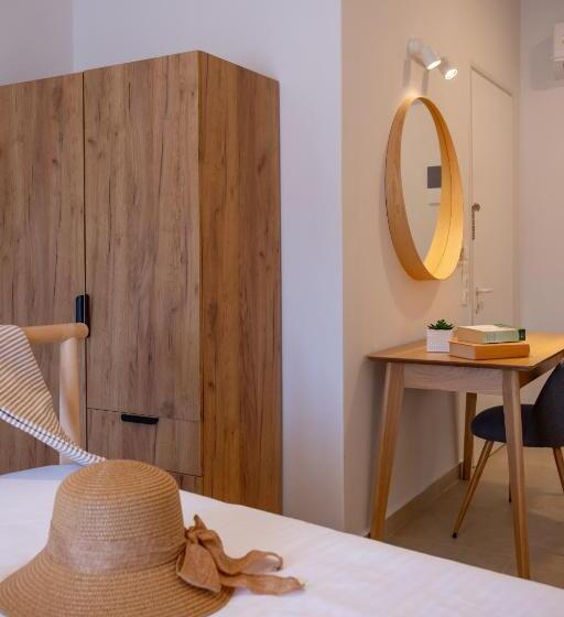 Номер Стандарт Трехместный, Bretagne