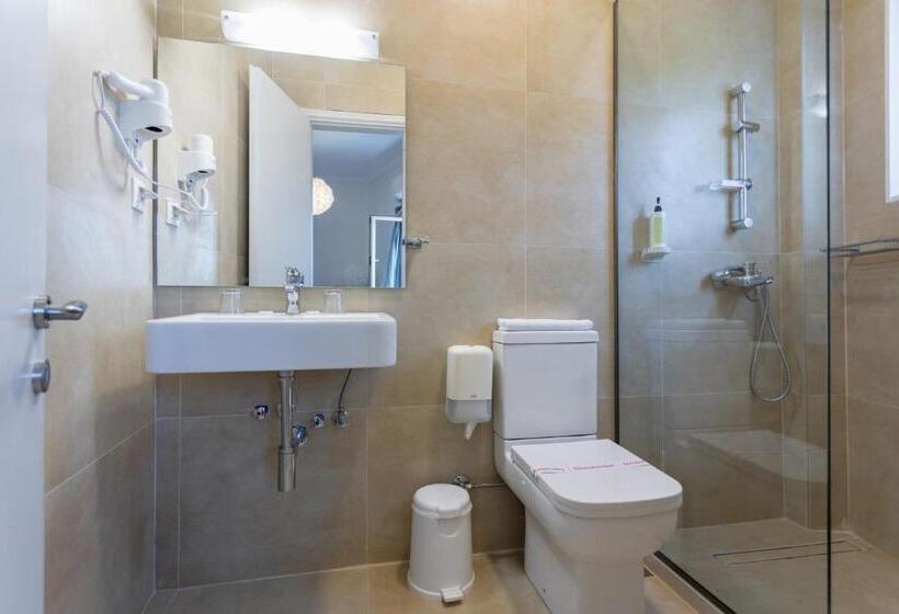 Семейный Номер, Bretagne