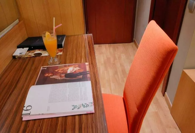 スタンダードトリプルルーム, Capsis Astoria Heraklion