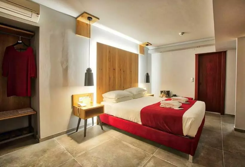 ジュニアスイート, Capsis Astoria Heraklion