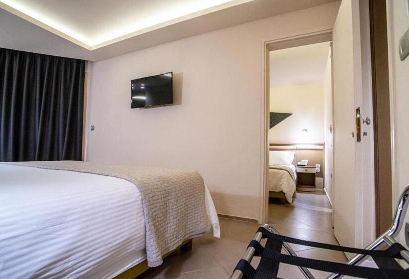 스탠다드 연결 룸, Emmantina