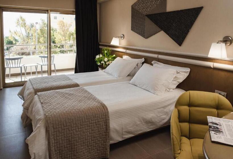 수피리어 룸 도시 전망, Emmantina