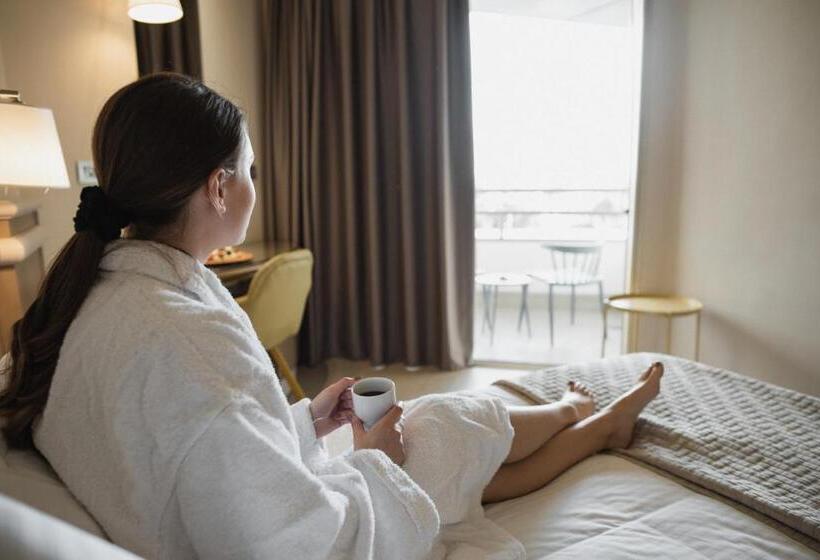 수피리어 룸 도시 전망, Emmantina