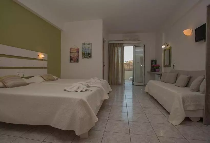 Habitación Triple Estándar, Fragiskos