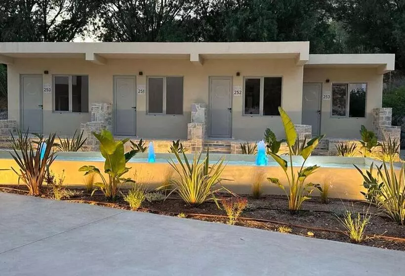 Habitación Deluxe, Fragiskos