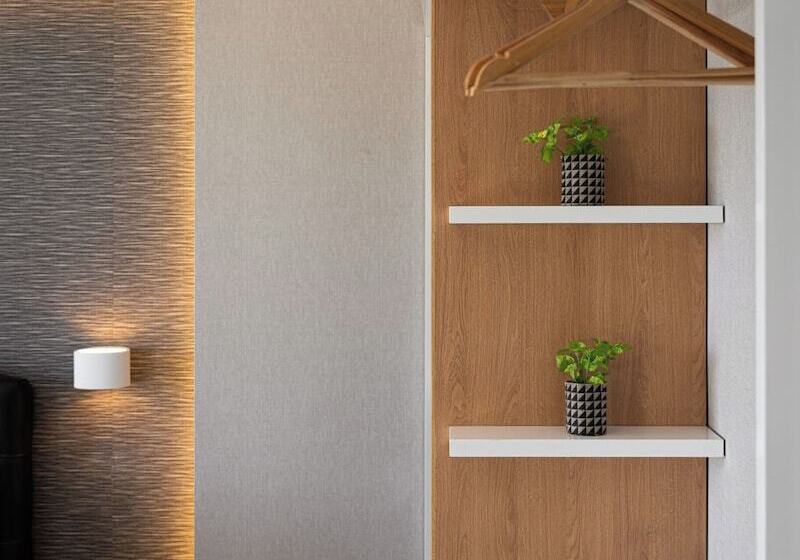 Номер Стандарт, Kreoli