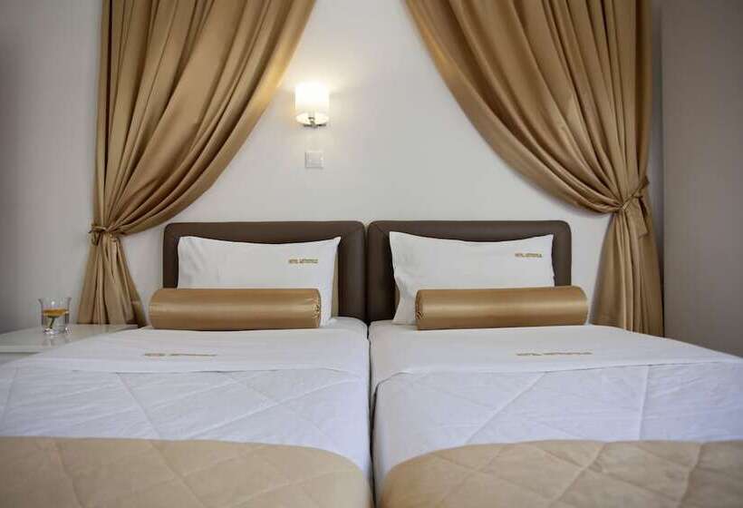 스탠다드 트리플 룸, Metropolis