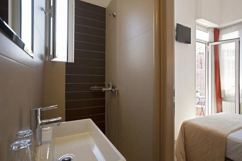 스탠다드 룸, Metropolis