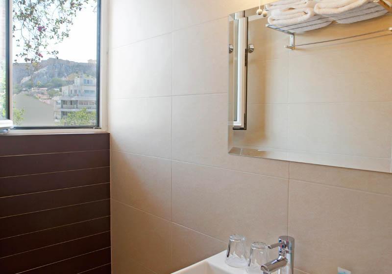 패밀리 룸, Metropolis