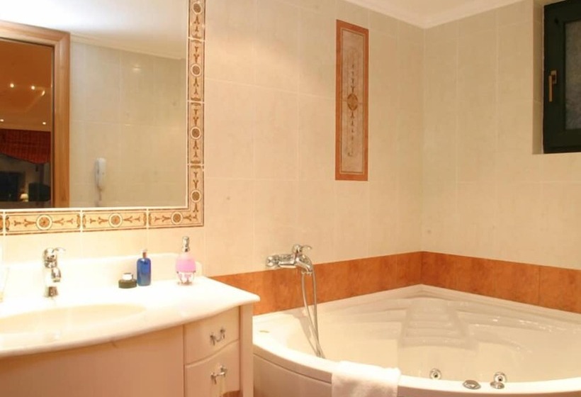 סוויטה צדדית נוף לים, Nefeli Hotel Alimos