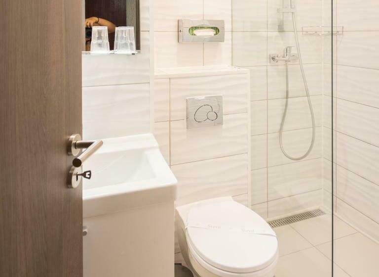 디럭스 룸, Orion Várkert