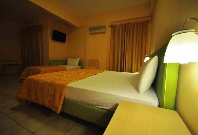 标准三人间, Park