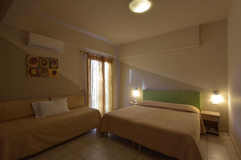 标准三人间, Park