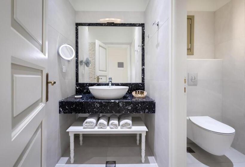 豪华套房, Zephyros