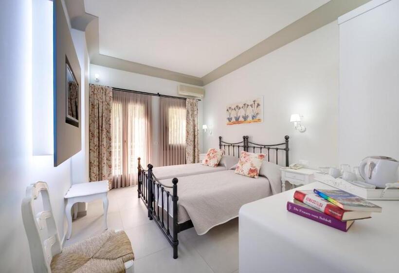 带泳池观景的豪华房, Zephyros