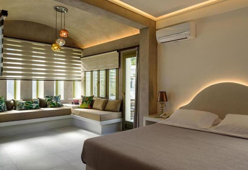 小型套房带泳池景, Zephyros