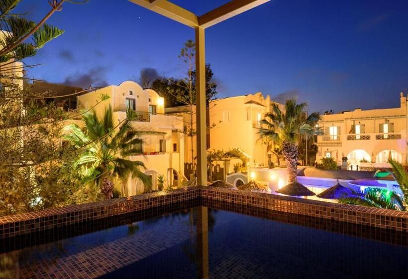 小型套房带泳池景, Zephyros